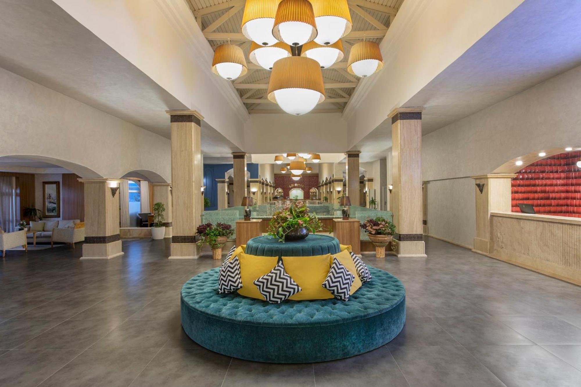 Holiday Inn Resort Bodrum By Ihg Bagian luar foto